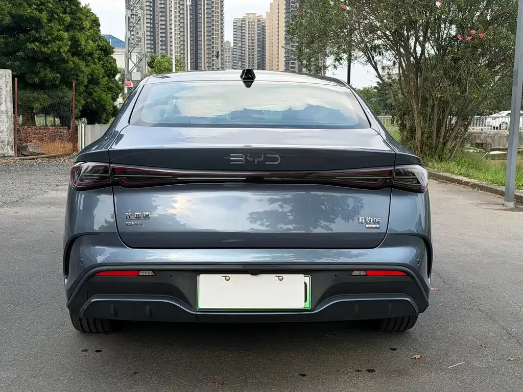 BYD Seal 06 — фото 10