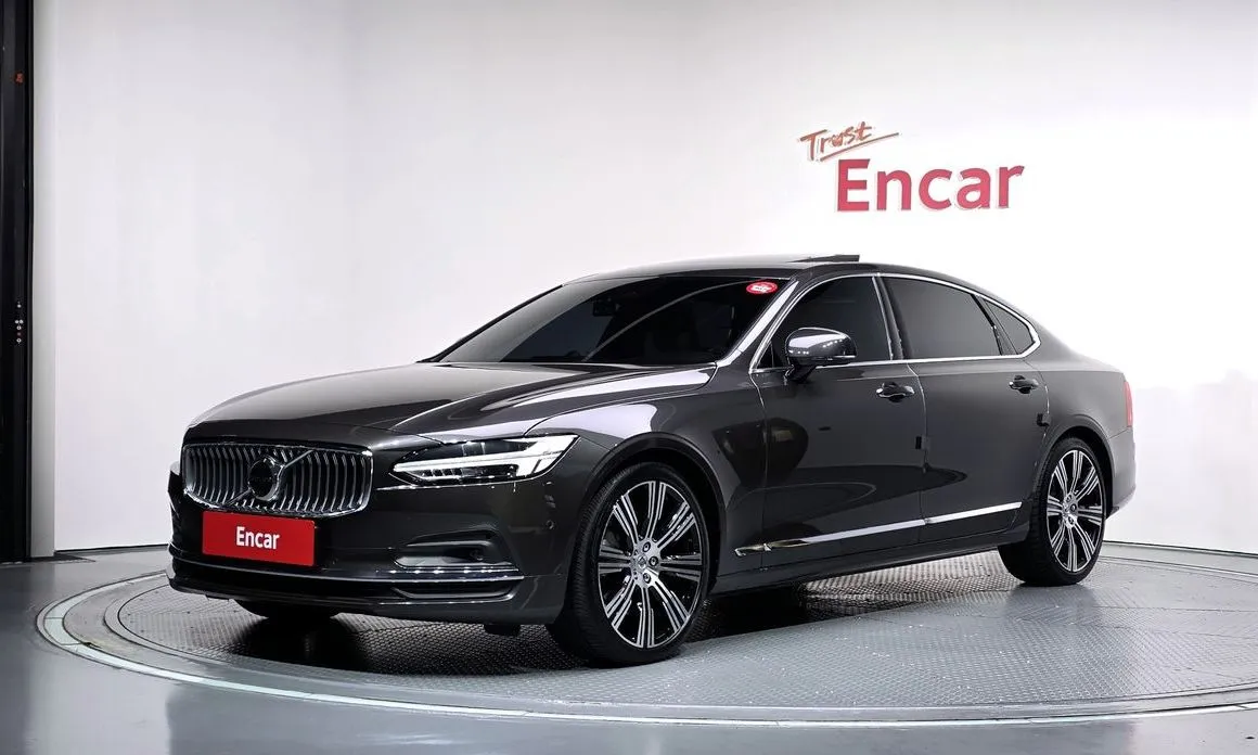 Volvo S90 — фото 1