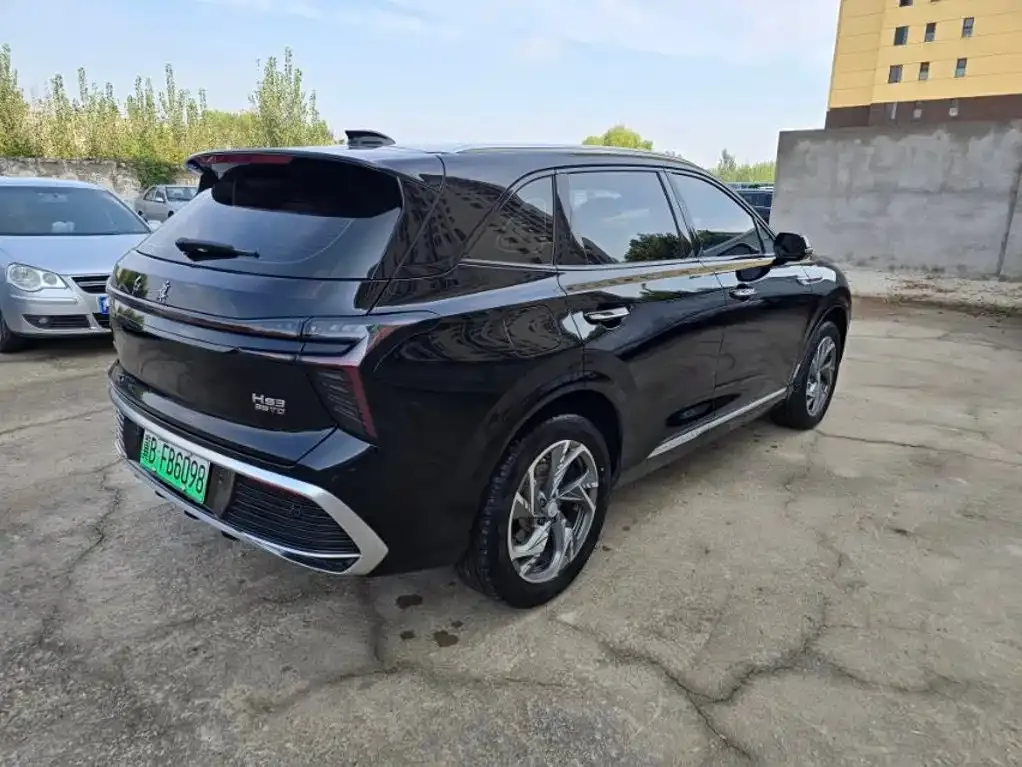 Hongqi HS3 PHEV — фото 4