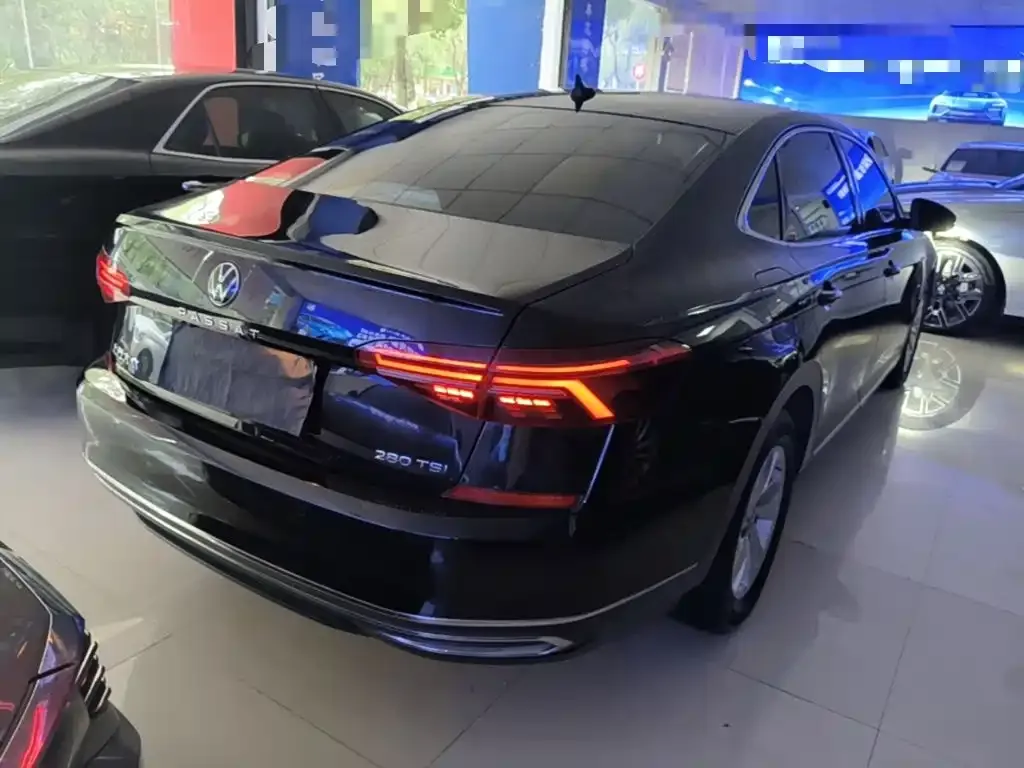 Volkswagen Passat — фото 5