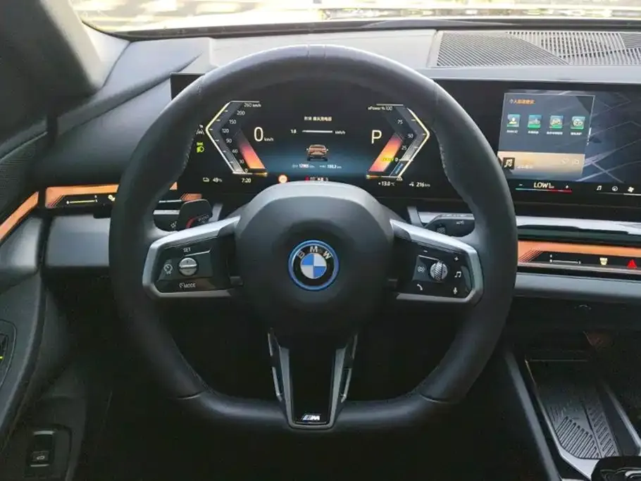 BMW i5 — фото 7