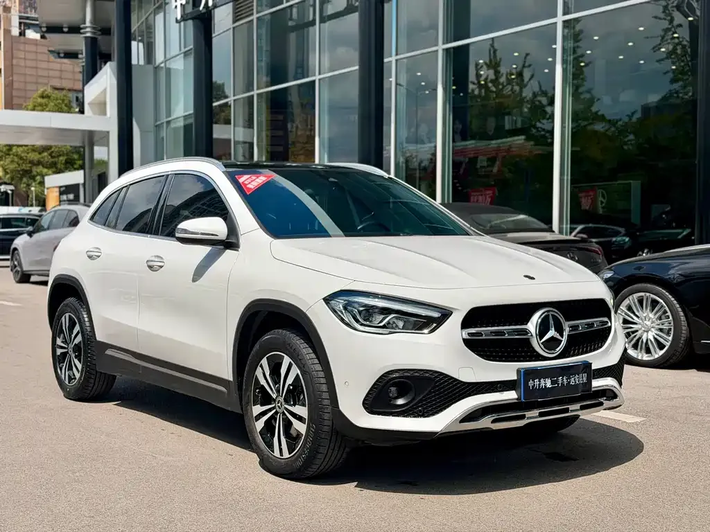 Mercedes-Benz GLA — фото 7