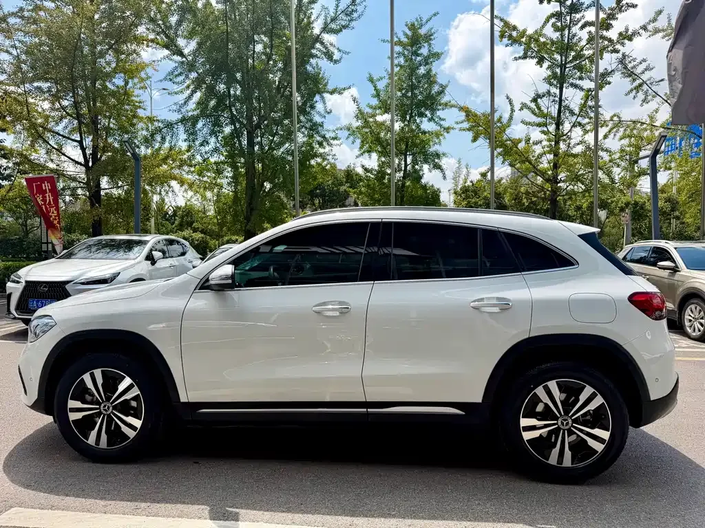 Mercedes-Benz GLA — фото 10