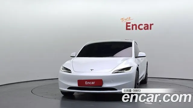 Tesla Model 3 — фото 4
