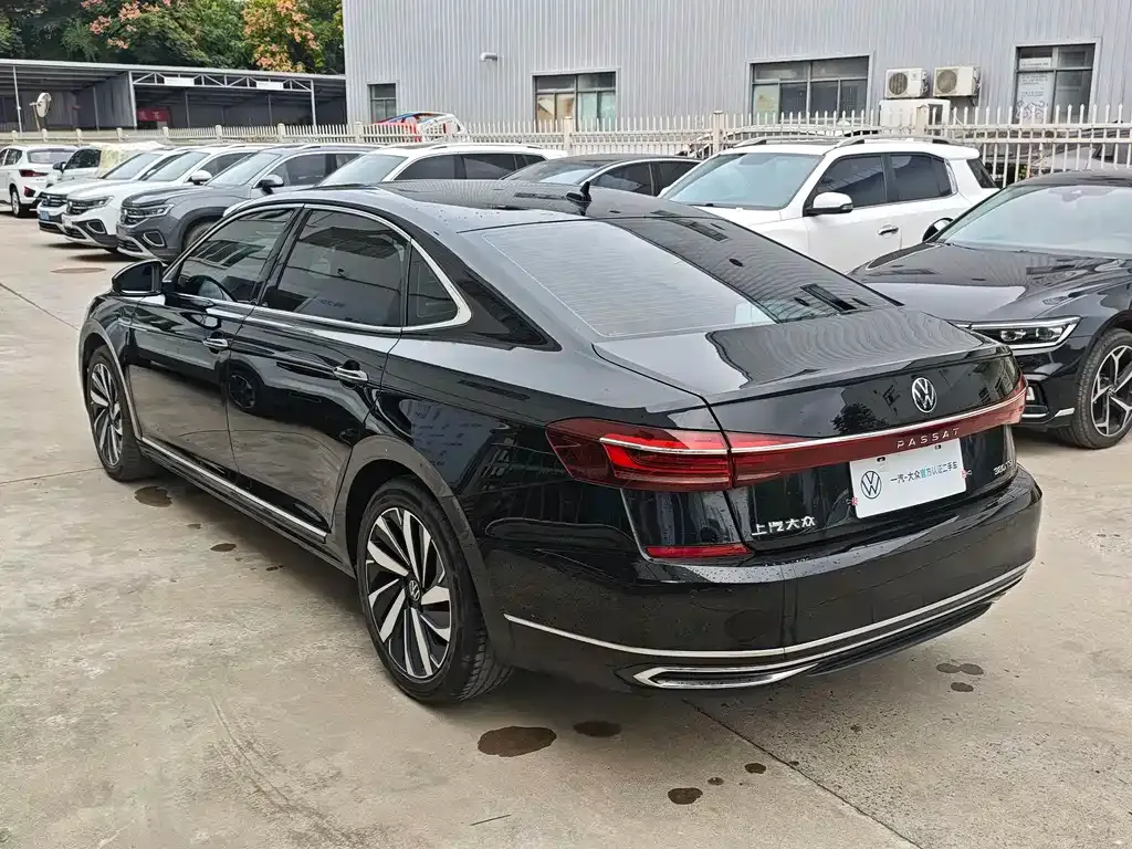 Volkswagen Passat — фото 7