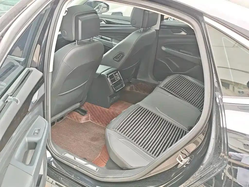 Volkswagen Passat — фото 4
