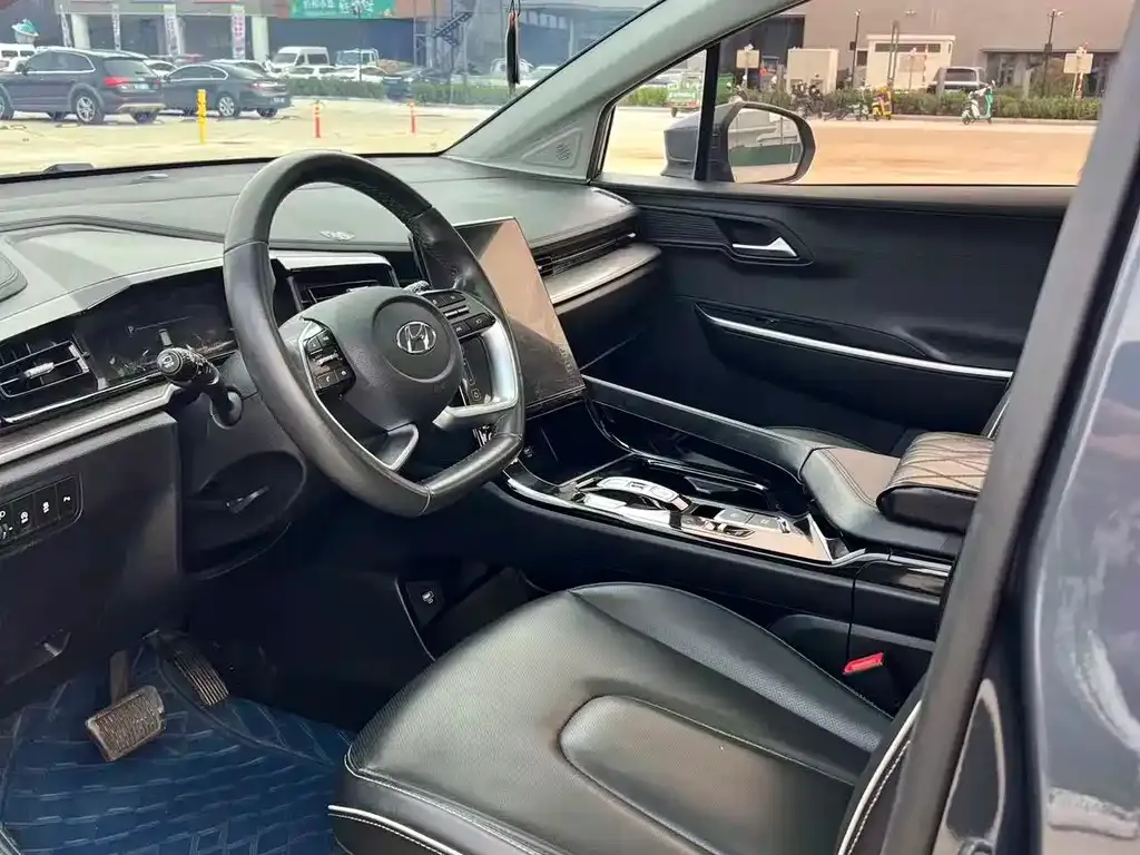 Hyundai Custo — фото 9