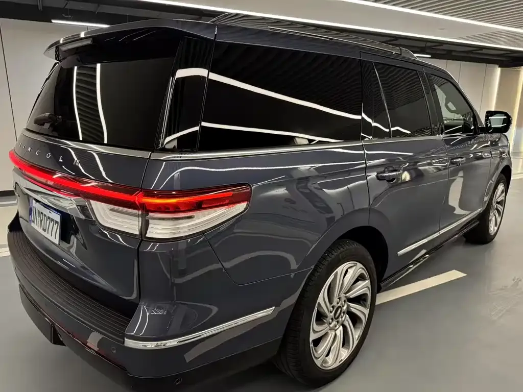 Lincoln Navigator — фото 9
