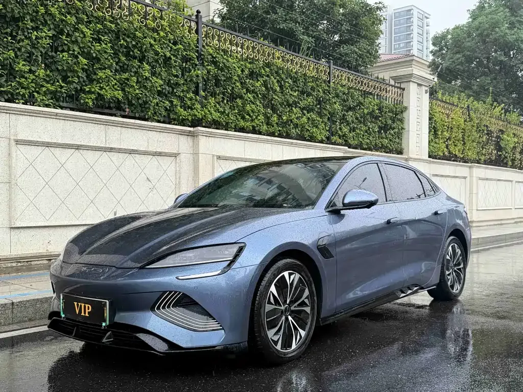 BYD Seal — фото 1