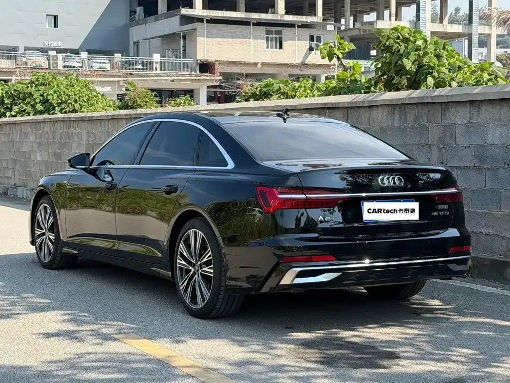 Audi A6L — фото 7