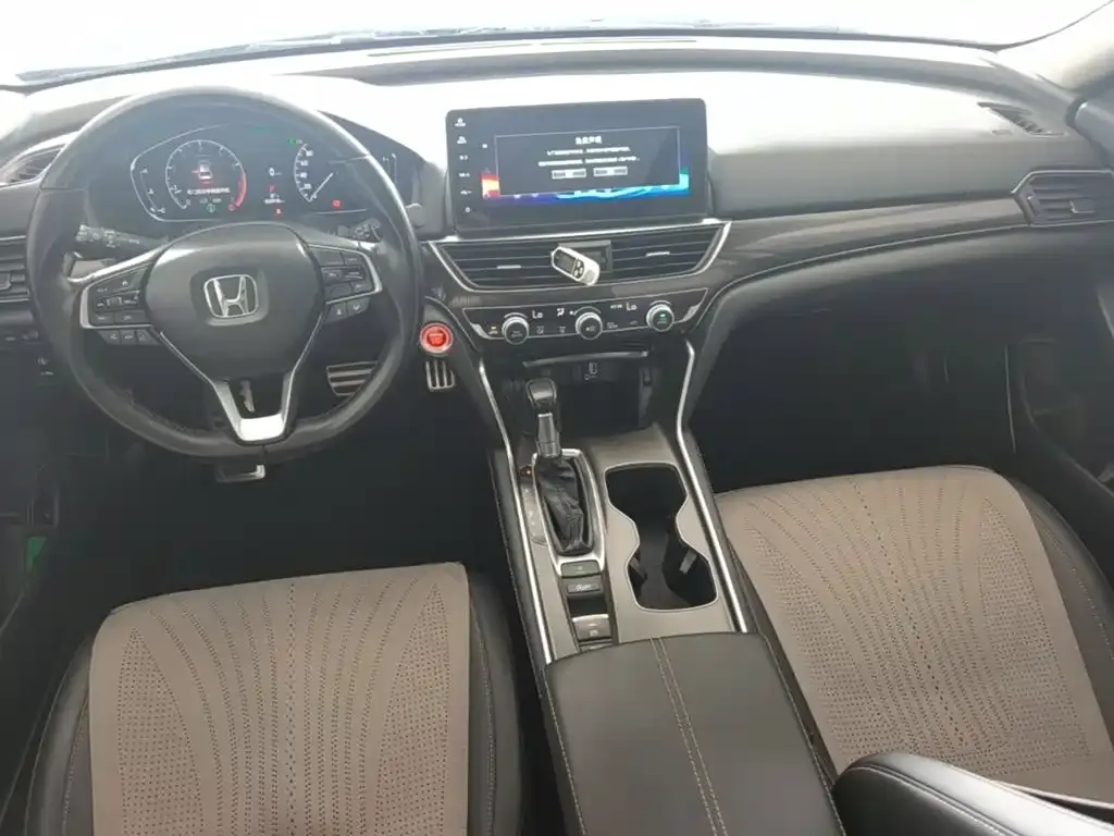 Honda Accord — фото 4