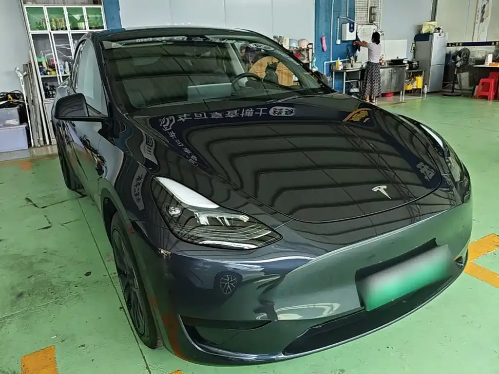 Tesla Model Y — фото 2