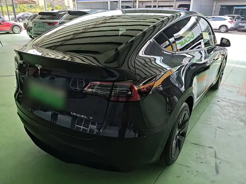 Tesla Model Y — фото 3