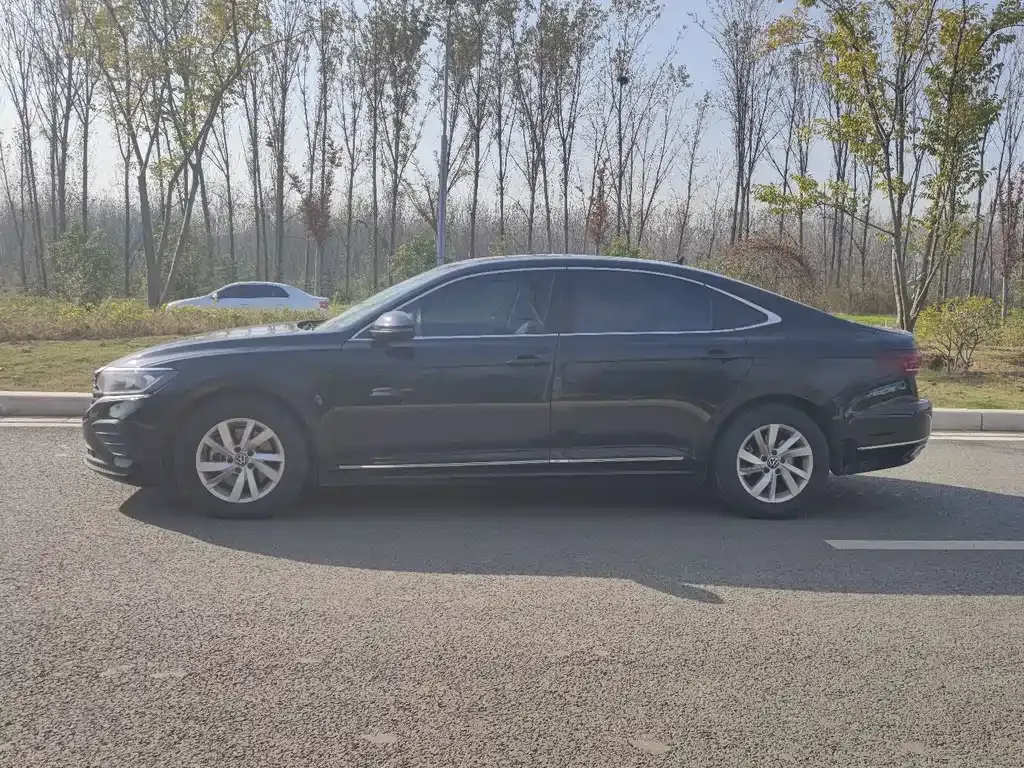 Volkswagen Passat — фото 5
