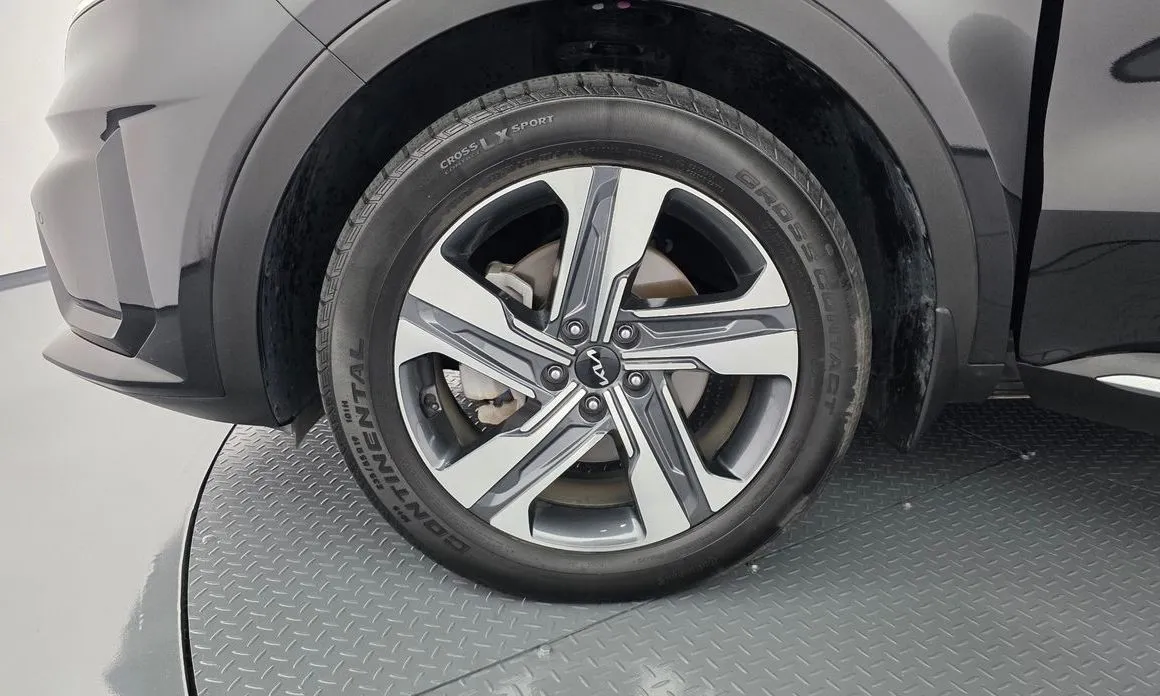 Kia Sorento — фото 6