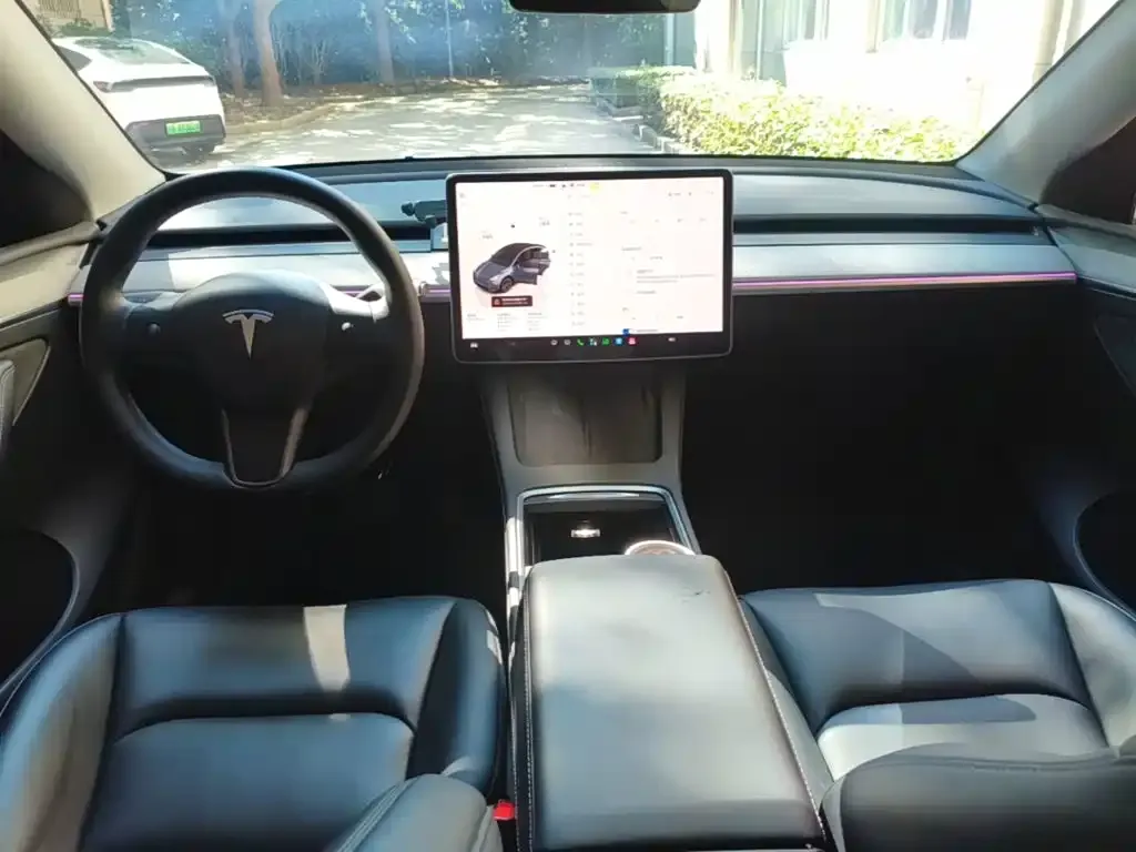 Tesla Model Y — фото 6