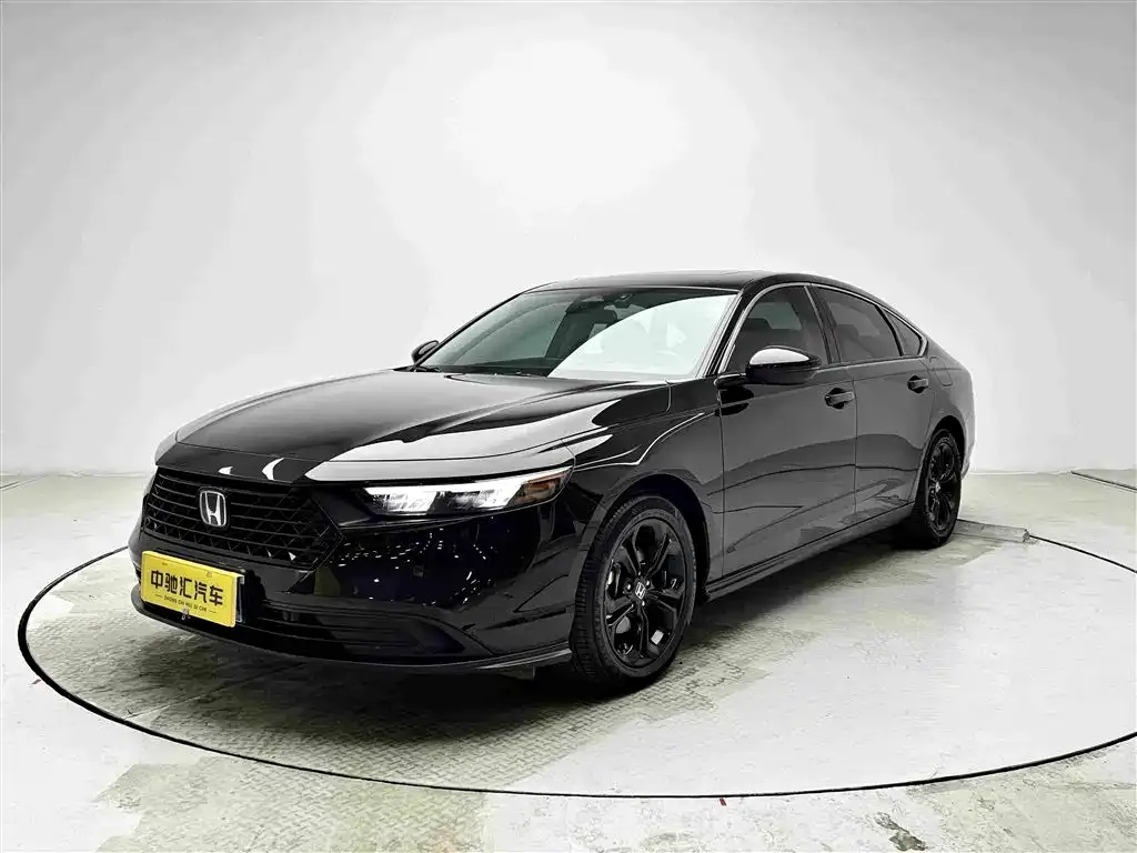 Honda Accord — фото 1