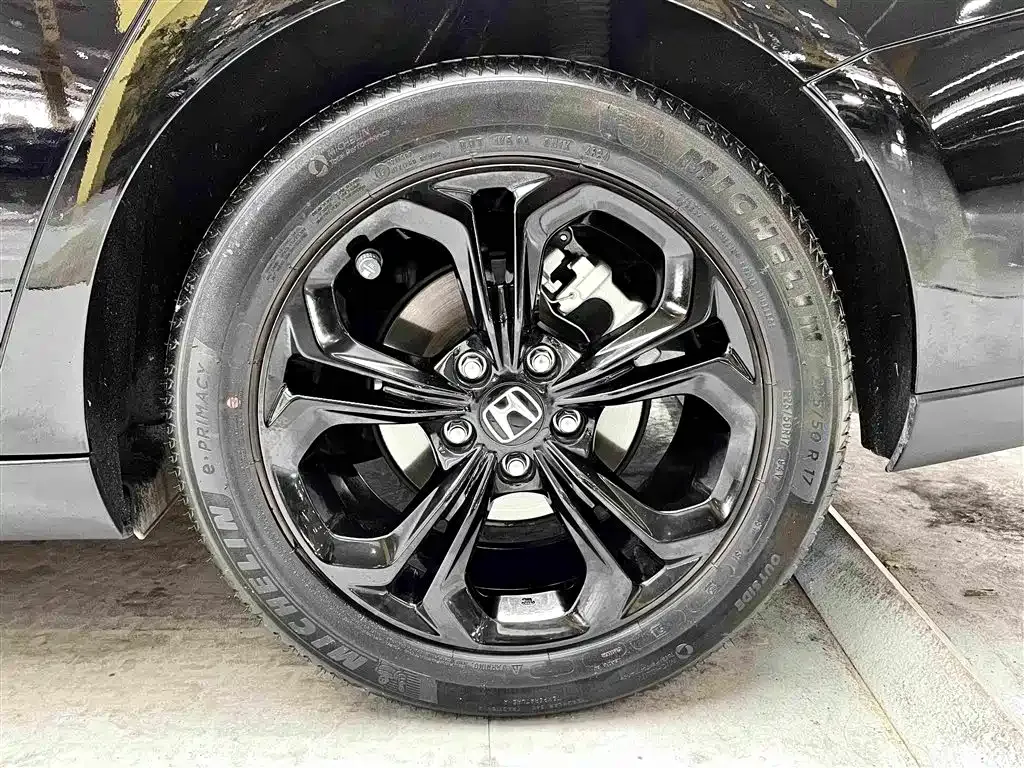 Honda Accord — фото 6