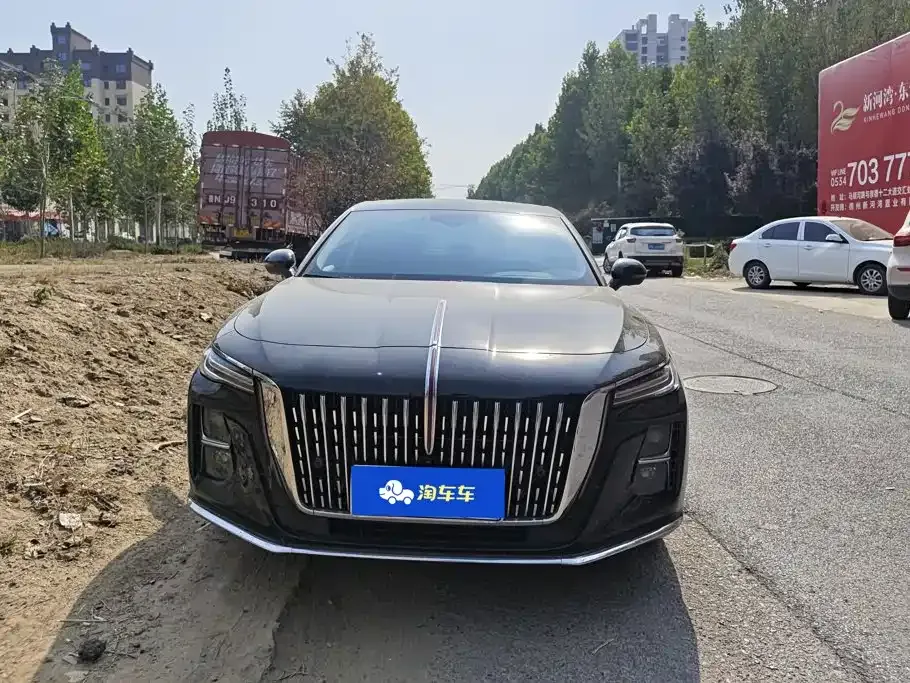 Hongqi H5 — фото 1