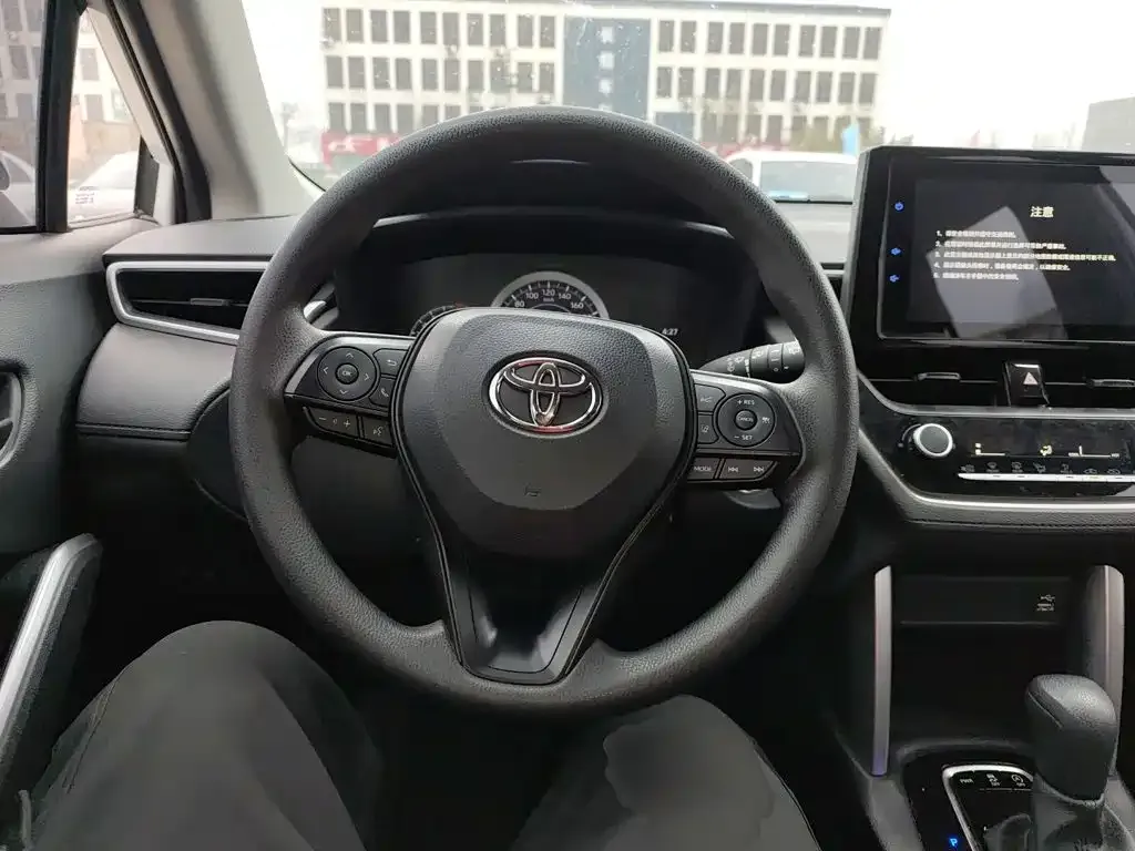 Toyota Corolla Cross — фото 4