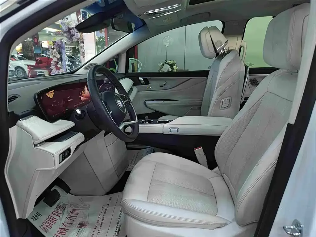 Buick GL8 Hybrid — фото 7