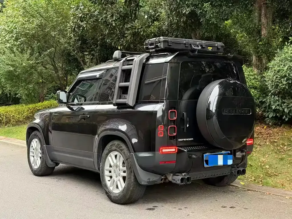 Land Rover Defender — фото 6