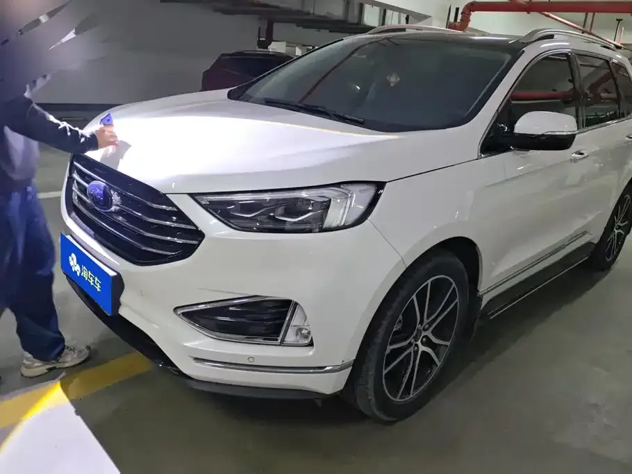 Ford Edge — фото 1