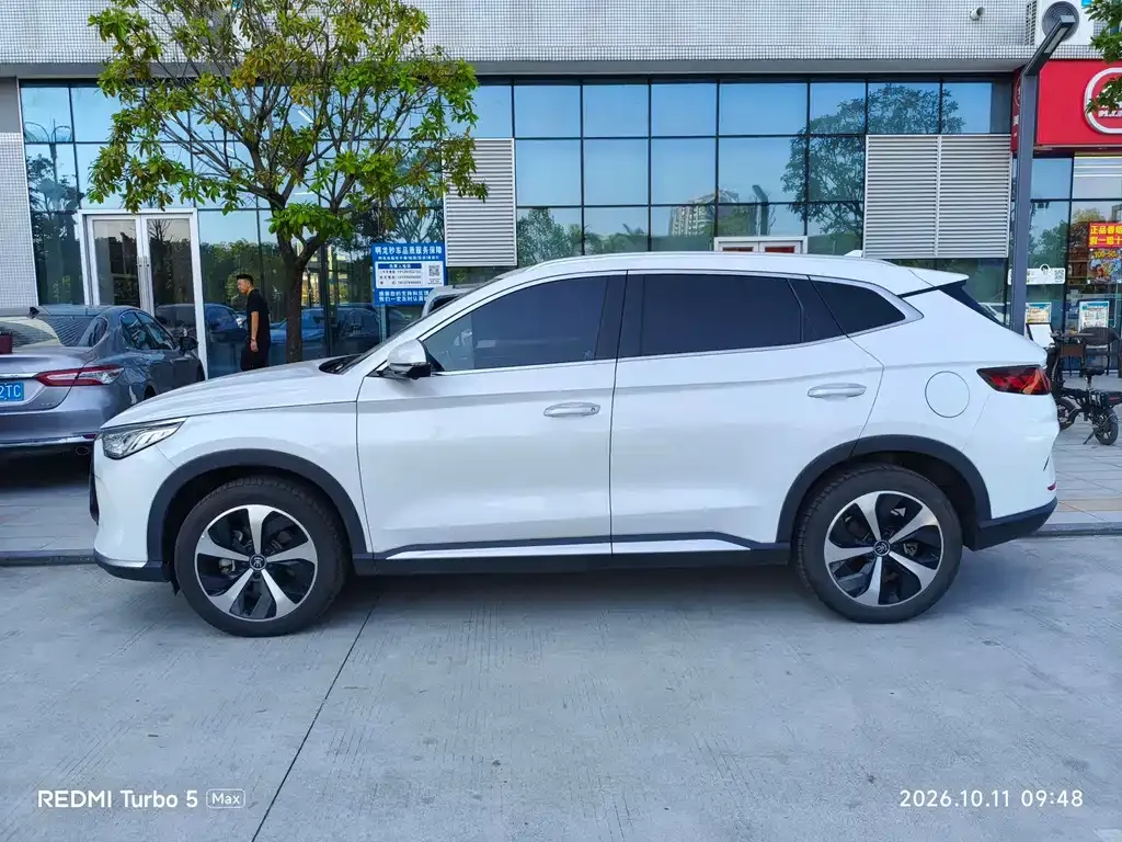 BYD PLUS New Energy — фото 4