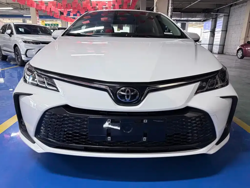 Toyota Corolla — фото 4