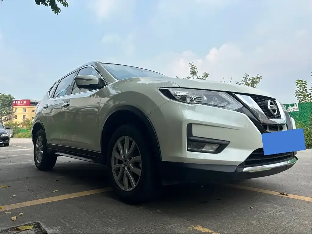 Nissan X-Trail — фото 10