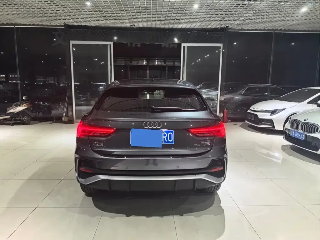 Audi Q3 Sportback — фото 8