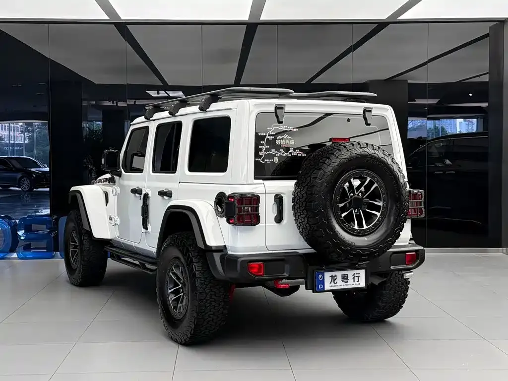Jeep Wrangler — фото 5