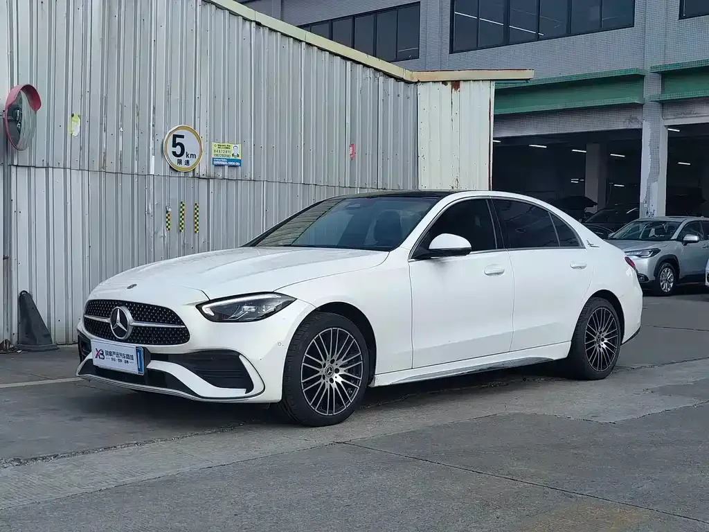Mercedes-Benz C-Class — фото 1