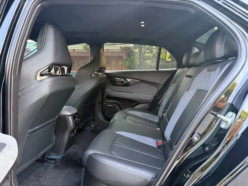 GAC Motor Shadow Leopard — фото 2