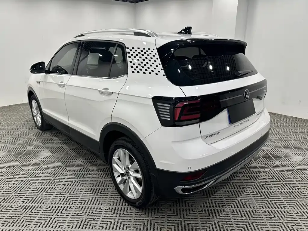 Volkswagen T-Cross — фото 5