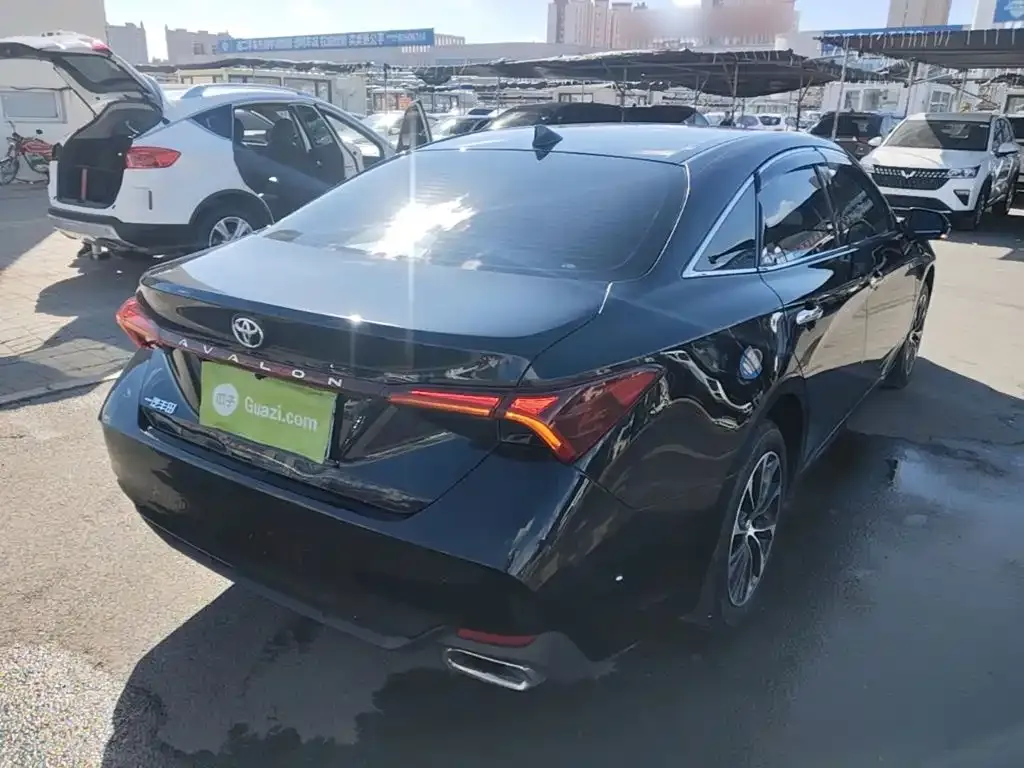 Toyota Avalon — фото 4