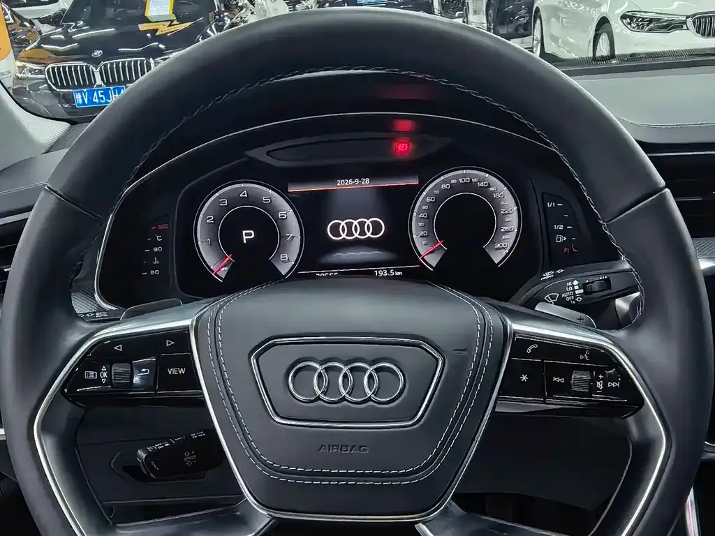Audi A7L — фото 2