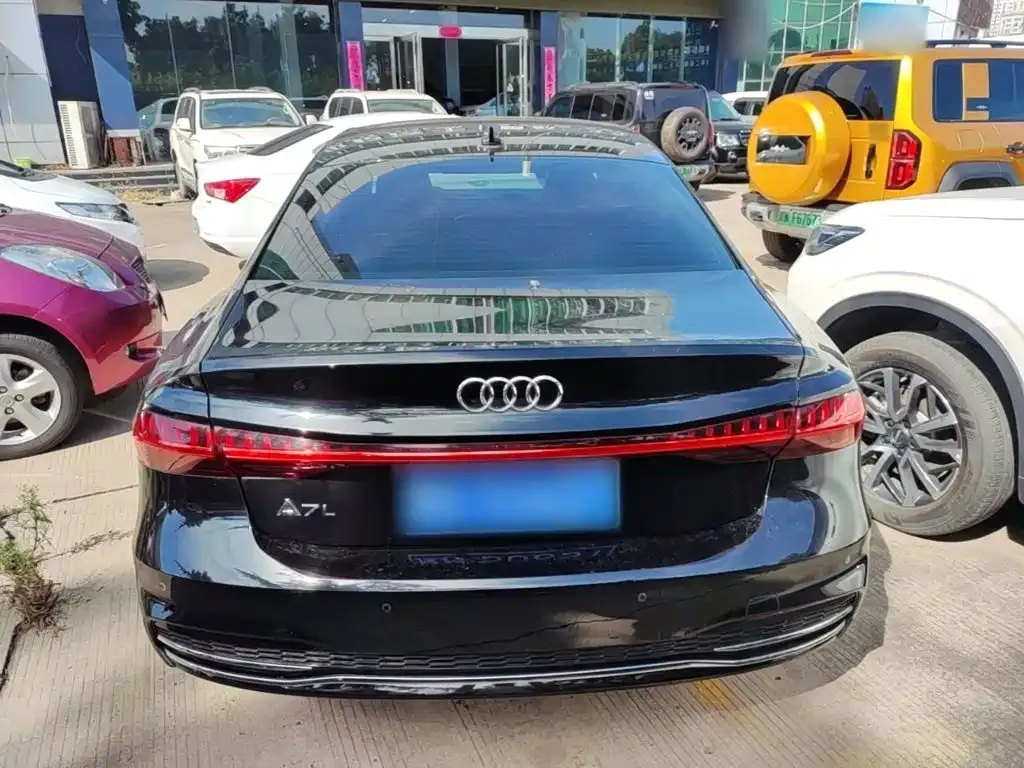 Audi A7L — фото 3