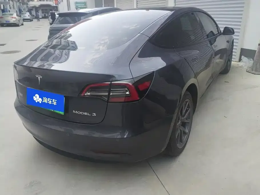 Tesla Model 3 — фото 2