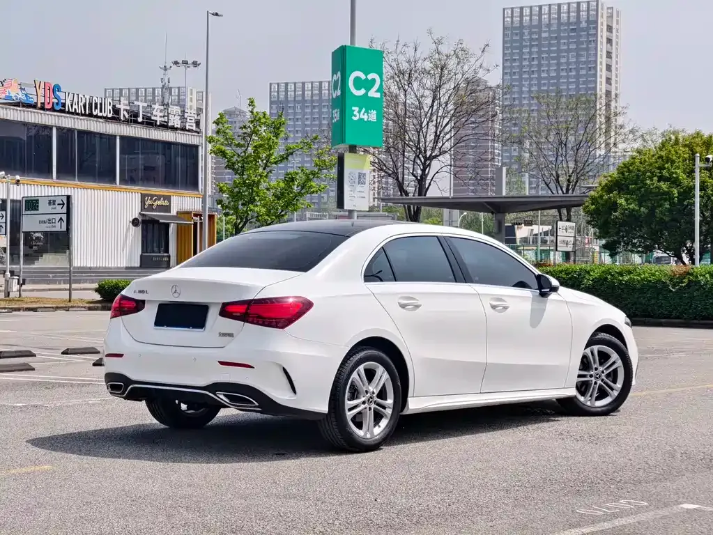 Mercedes-Benz A-Class — фото 6