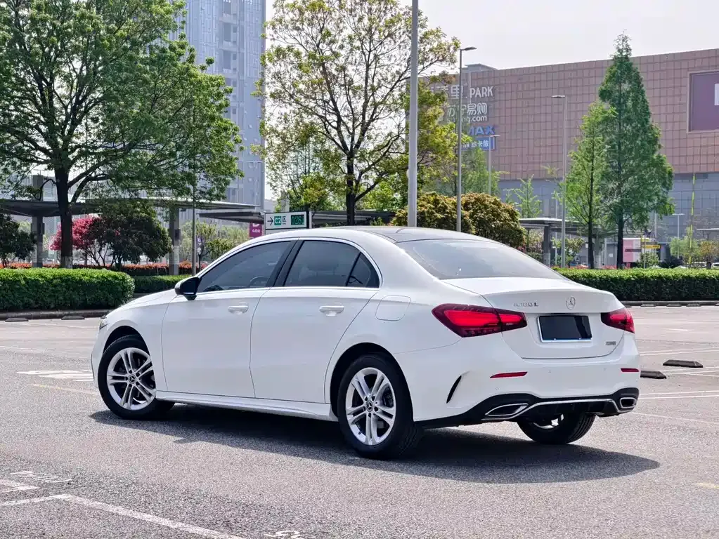 Mercedes-Benz A-Class — фото 8