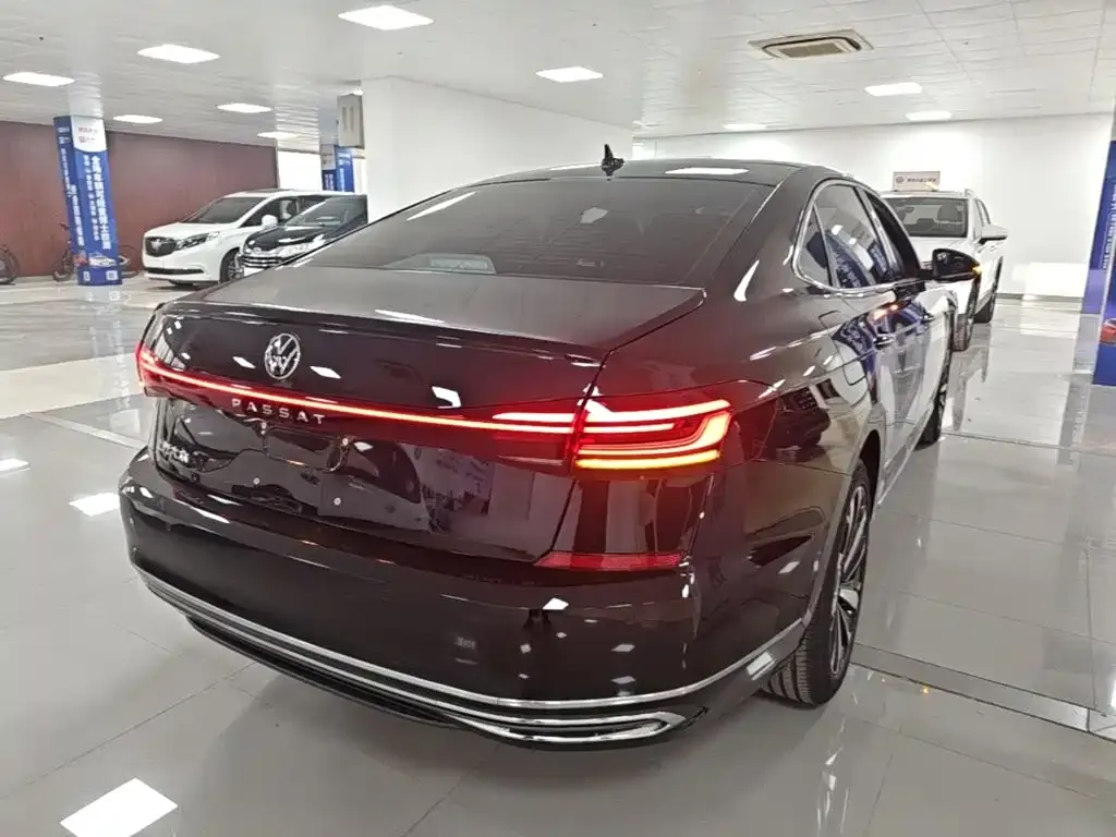 Volkswagen Passat — фото 3