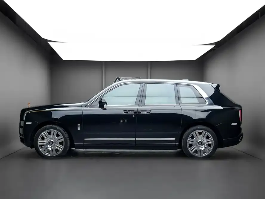 Rolls-Royce Cullinan — фото 6
