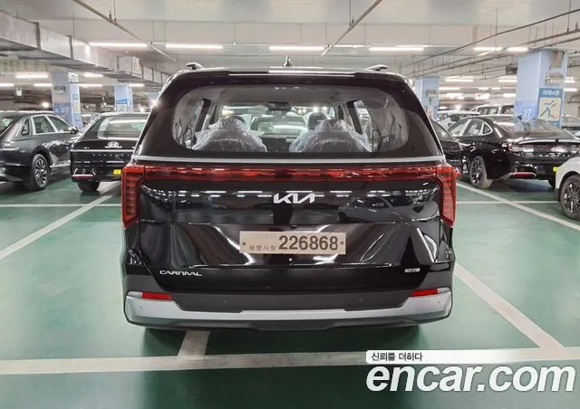 Kia Carnival — фото 2