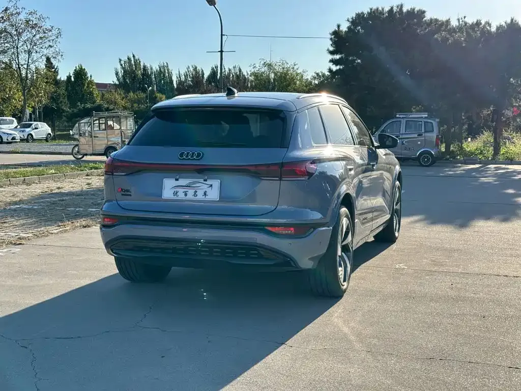 Audi Q6L e-tron — фото 10