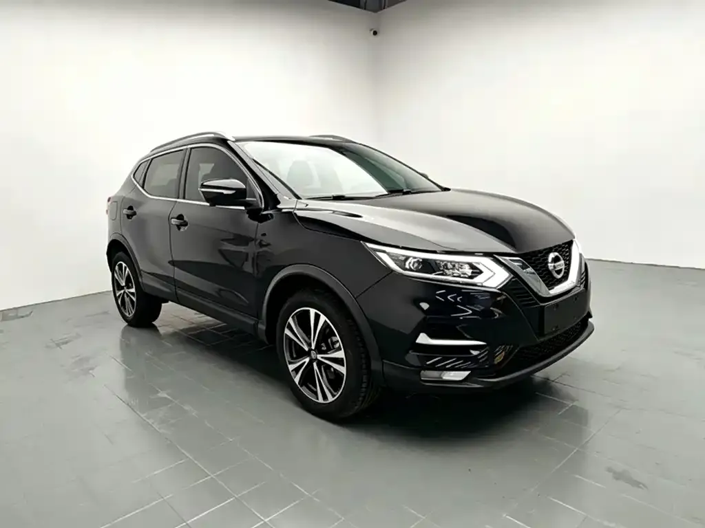 Nissan Qashqai — фото 1