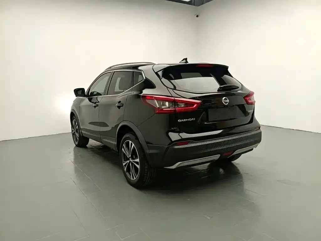 Nissan Qashqai — фото 7