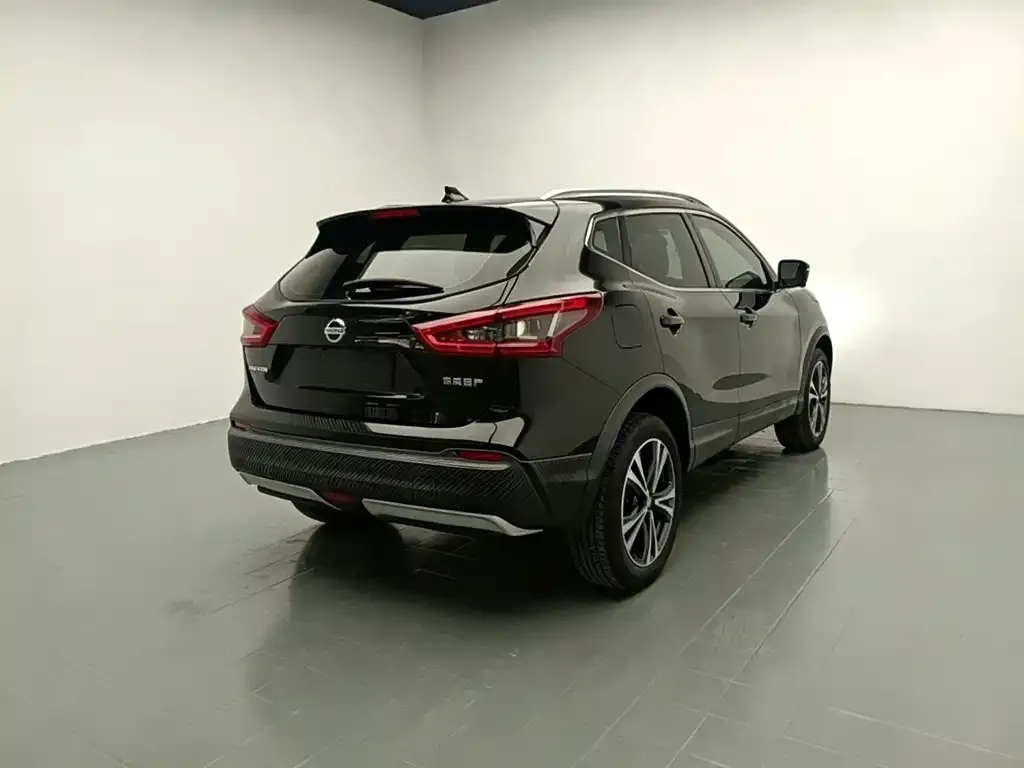 Nissan Qashqai — фото 10