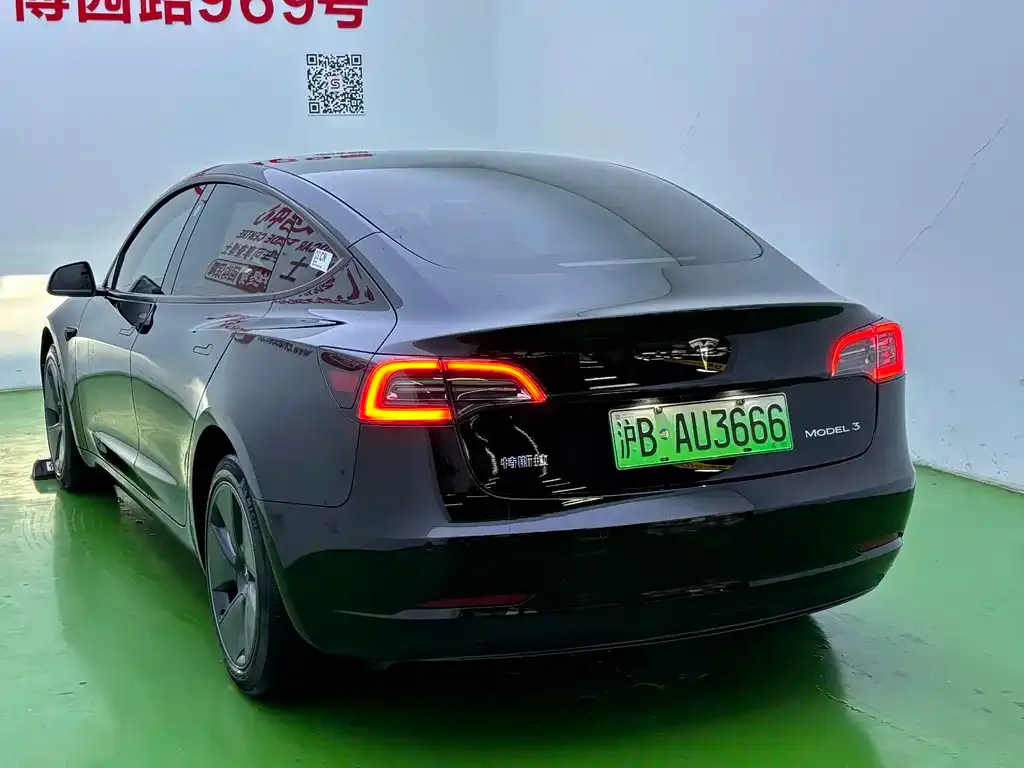 Tesla Model 3 — фото 10