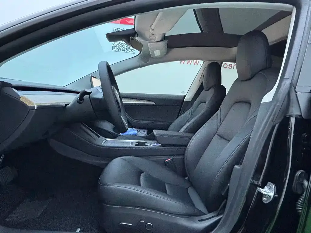 Tesla Model 3 — фото 4